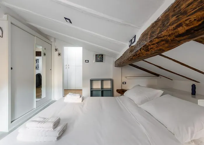 شقة Casa De' Chiari, In The Historic Center *